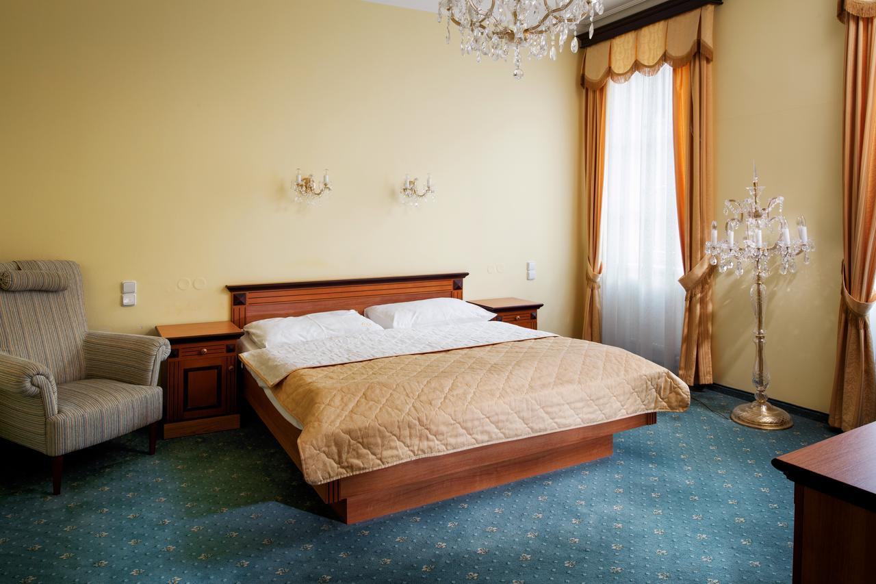 Lazensky Hotel Moskevsky Dvur Karlovy Vary Ngoại thất bức ảnh
