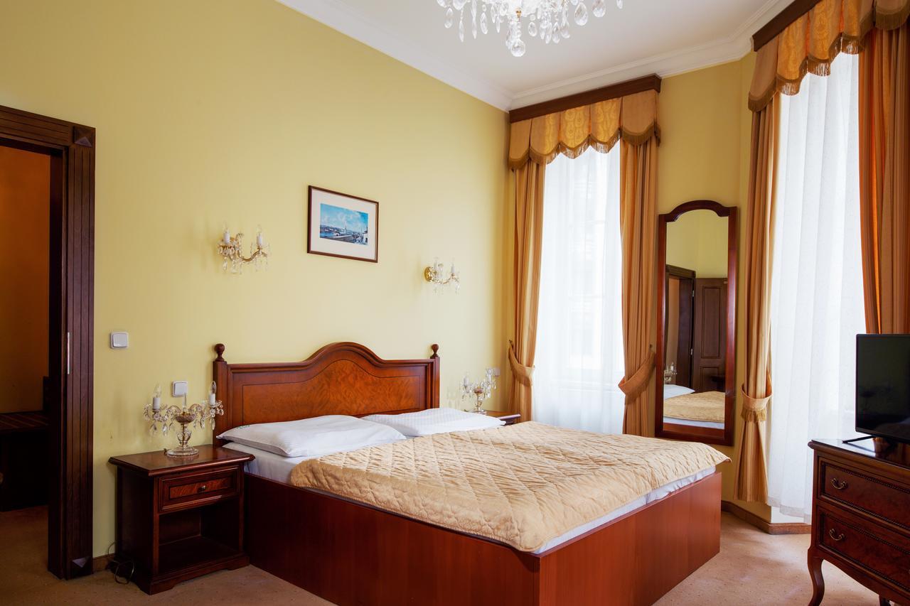 Lazensky Hotel Moskevsky Dvur Karlovy Vary Ngoại thất bức ảnh