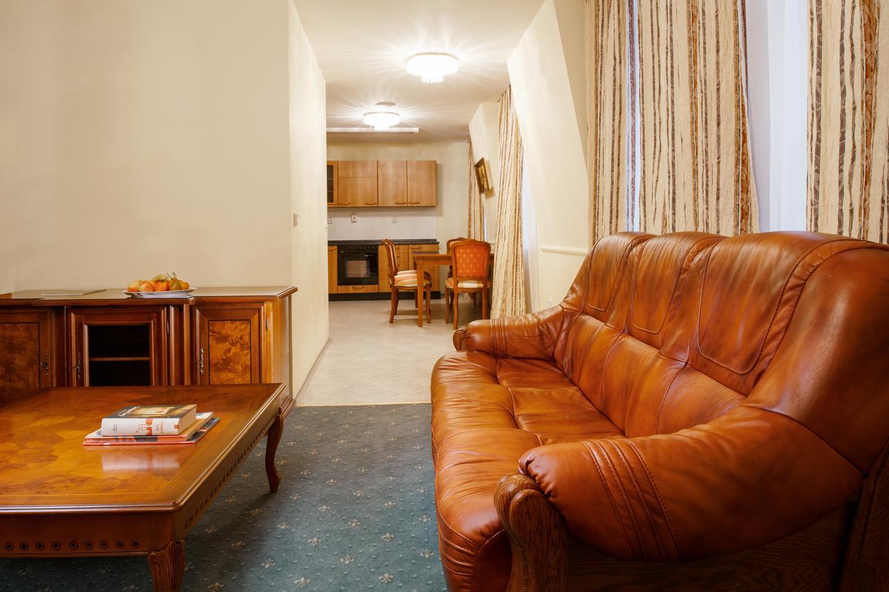 Lazensky Hotel Moskevsky Dvur Karlovy Vary Ngoại thất bức ảnh