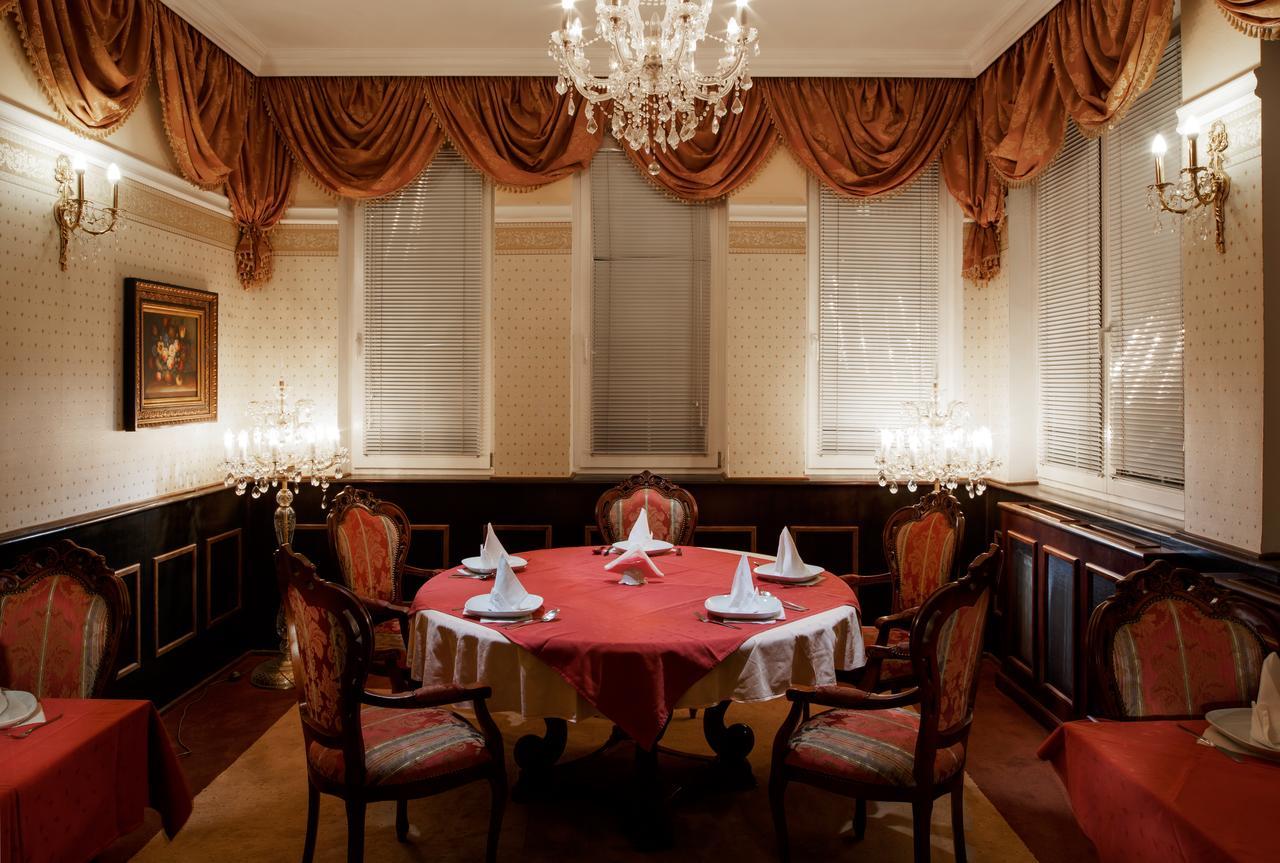 Lazensky Hotel Moskevsky Dvur Karlovy Vary Ngoại thất bức ảnh