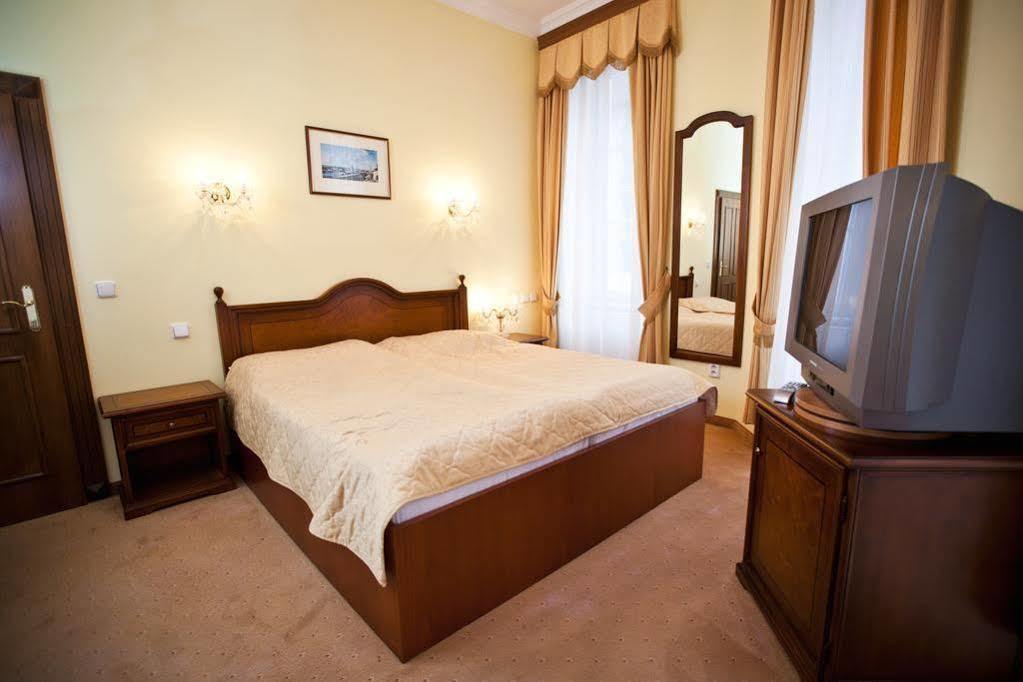 Lazensky Hotel Moskevsky Dvur Karlovy Vary Ngoại thất bức ảnh