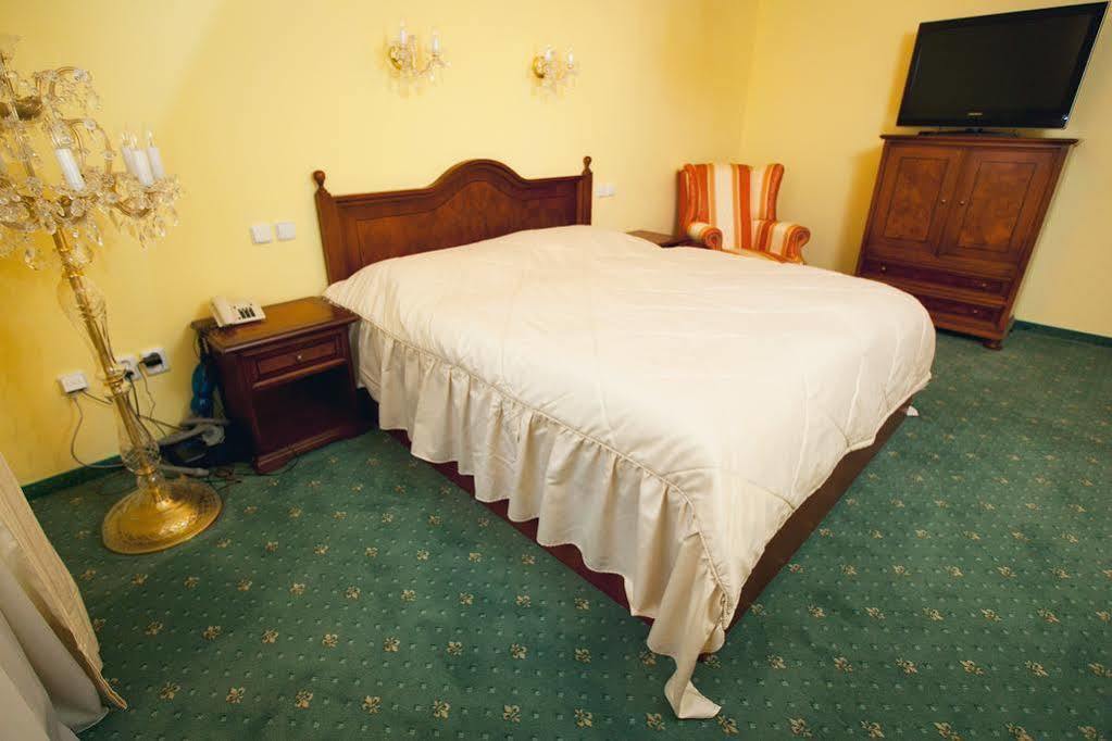 Lazensky Hotel Moskevsky Dvur Karlovy Vary Ngoại thất bức ảnh